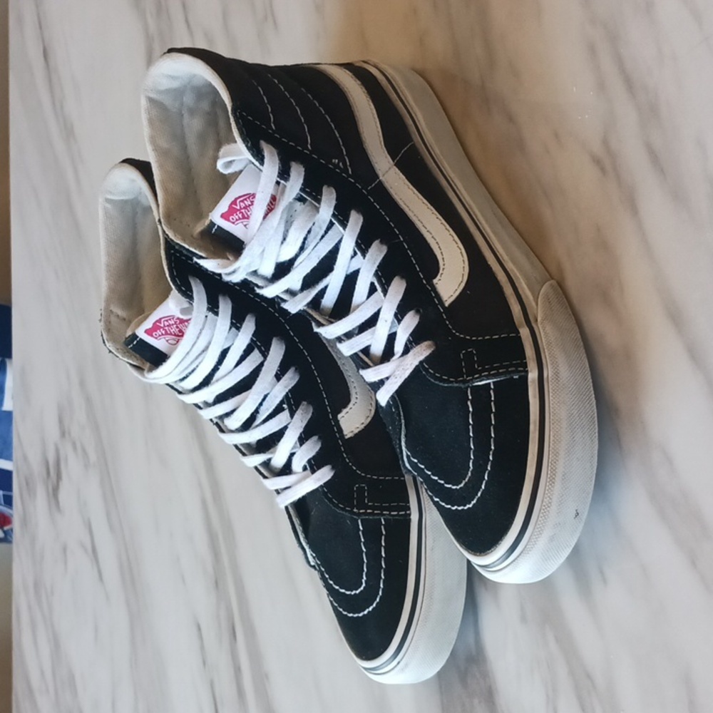 Vans Black and White High-Top Sneakers - Picture 2 of 8